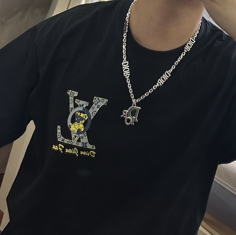 chr1st1an D10r necklaces